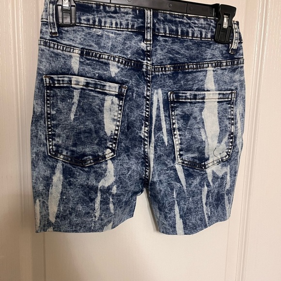 Women’s Distressed Punk Paint Blue Denim Shorts - Picture 5 of 5